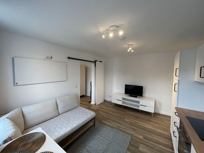 # Mükemmel WG'niz için: Yeni banyolu ve büyük yaşama mutfaklı, en iyi konumda geniş 130 m² daire – Photo 2