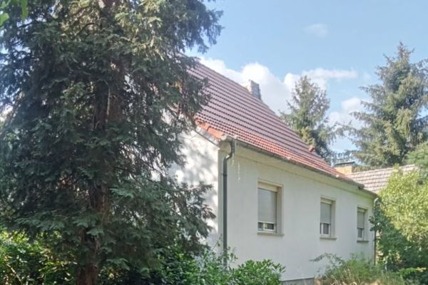 Storica corte dello Spreewald sul fiume Sprea con potenziale di sviluppo