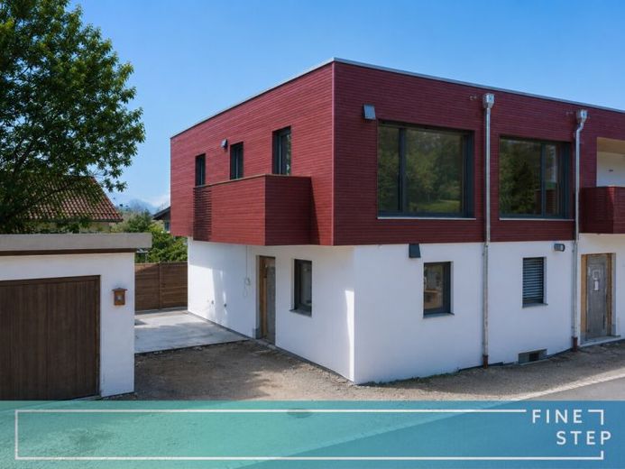 Stadtvilla mit kleinem Garten - Neubau Massivholzhaus am Waldrand mit 180m² Wohnfläche – Foto 1