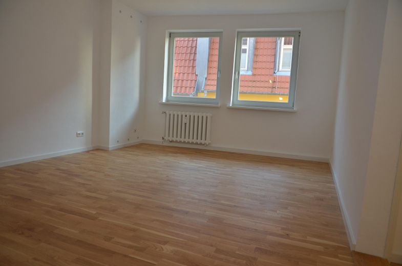 Provisionsfrei: Freundliche, gepflegte 3 Zi-Wohnung im Herzen der Altstadt Stralsunds – Zimmer 1