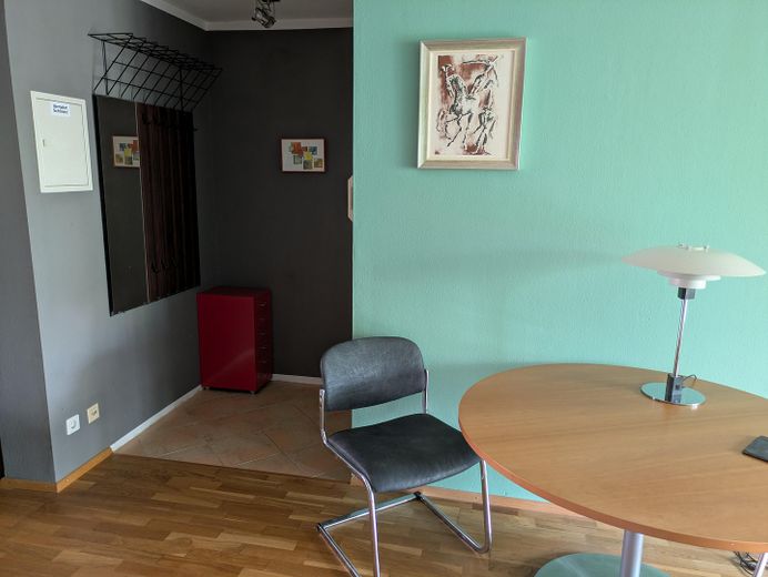 Centrale e verdeggiante - appartamento ben curato con veranda e due balconi – Foto 6