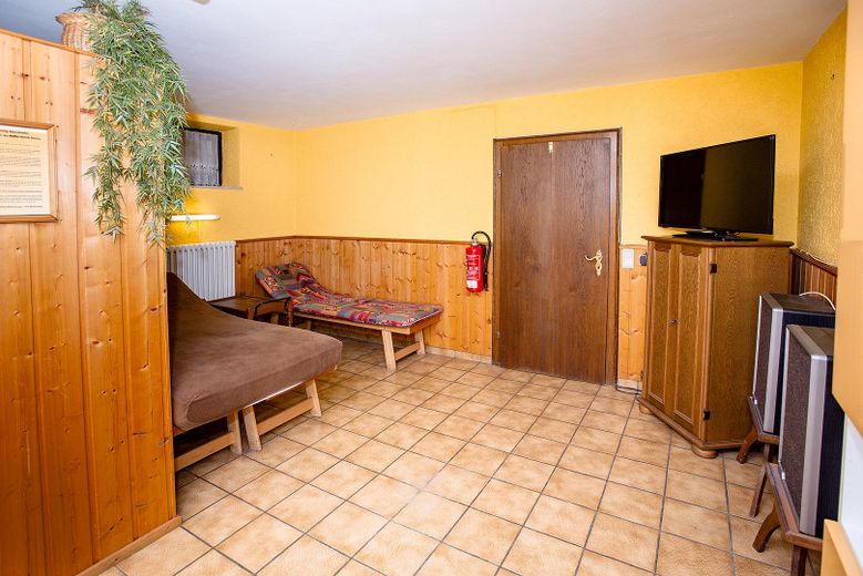 Charmantes Einfamilienhaus mit Garten und drei Garagen in Roding-Wetterfeld – Foto 49