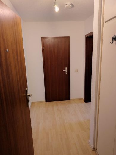 Helle 1-Zimmer-Wohnung in Rosengarten-Eckel zu sofort zu vermieten – Flur