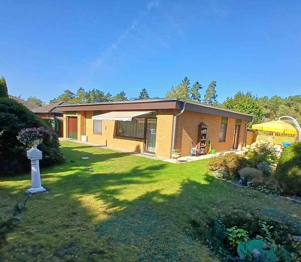 Barrierefreier Bungalow in gepflegter Gartenanlage – Bungalow - Süd- und Ostseite