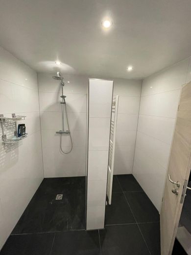 Wohn- und Geschäftshaus mit Ladenfläche, Nebengebäude, Garagen&Ausbaupotenzial in Nordkirchen-VHB – Bad Obergeschoss