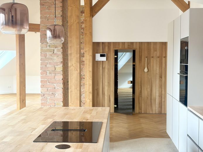 Penthouse avec sauna et toit-terrasse dans le Bergmannkiez – Küche - Sauna
