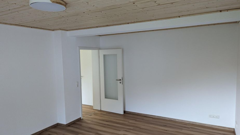 Investimento interessante: 5 unità abitative con potenziale di sviluppo vicino al lago Edersee – Fotos EG rechts 13b