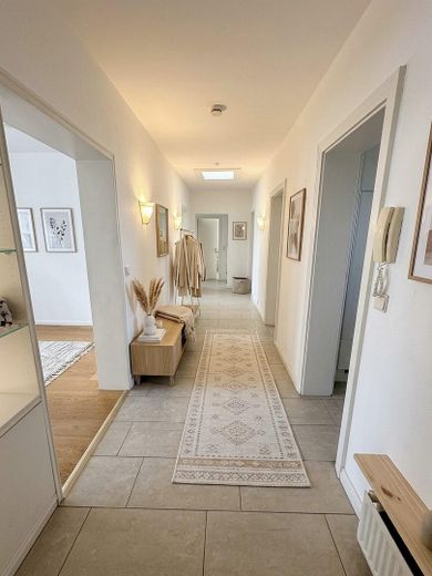 Penthousewoning met groot dakterras en nabij de Förde van particulier – Willkommen! (Beispiel)