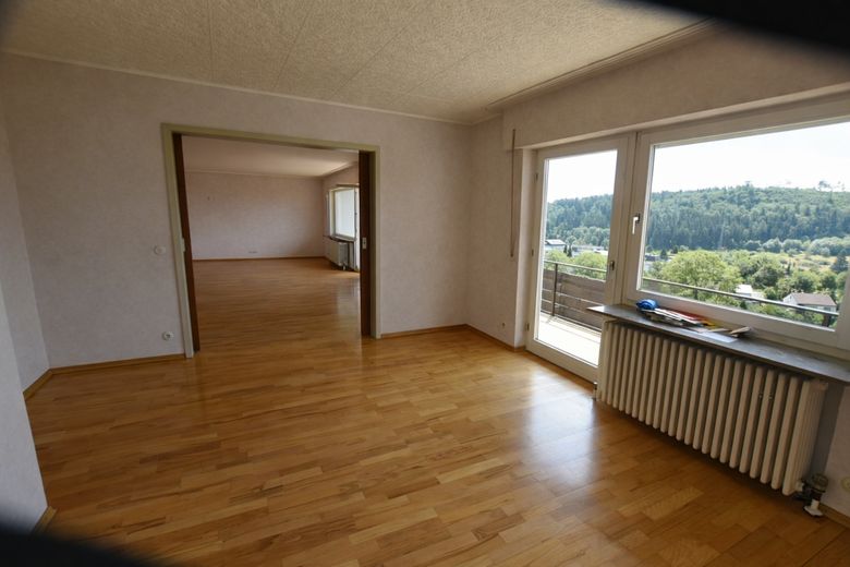 Charmantes Einfamilienhaus in idyllischer Lage, provisionsfrei ! – Esszimmer im EG