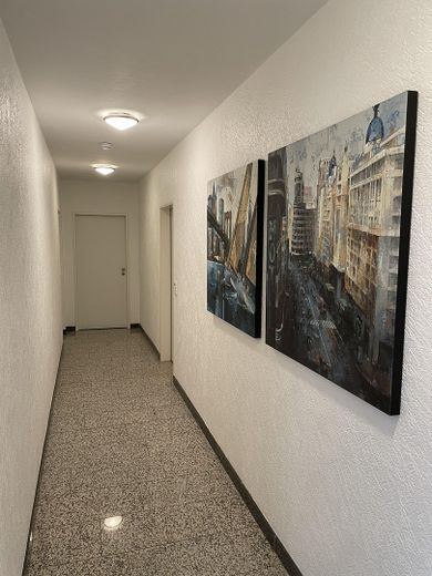 Westbalkon, Summerfeeling zum Feierabend – Flur