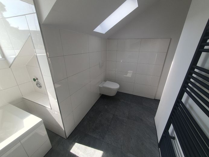 Elegante und große  Wohnung - Dachgeschoss - mit viel Platz – Foto 21