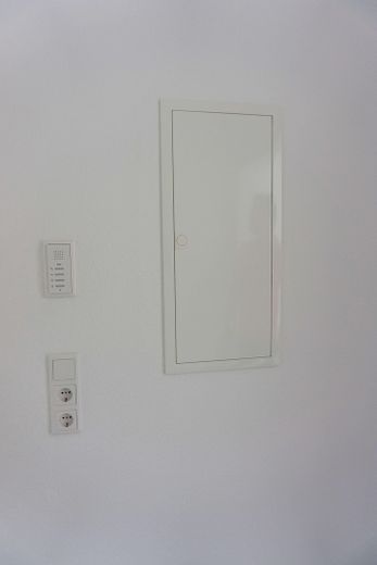 Moderne 2 Zimmerwohnung – Moderne Elektrik Klingelanlage