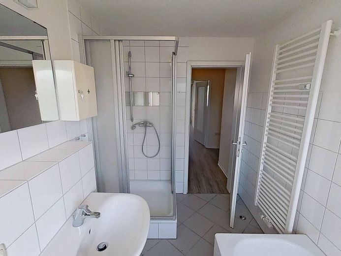 Große 3-Zi.-Whg. mit BALKON in Paderborn-Sennelager – Ansicht II: Bad