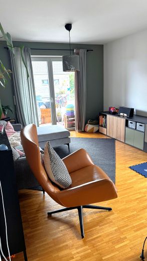 Pregiato appartamento maisonette di 4,5 locali con 3 balconi, cucina componibile e ascensore nel centro di Grafing – Foto 2