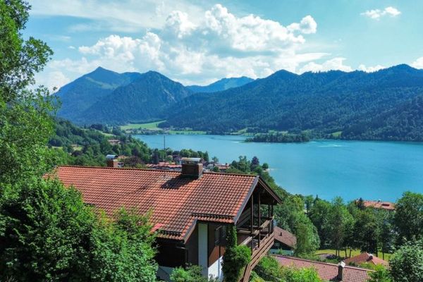 Una posizione privilegiata sopra il lago - per tutti coloro che apprezzano la privacy