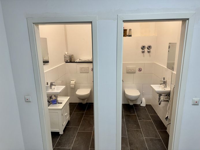 Klimatisiertes Büro im Herzen von Leverkusen Opladen – Küche