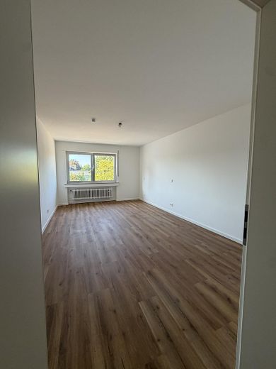 Köln Weiden’de kullanışlı yerleşim planına sahip modern 3 odalı daire – Fotoğraf 10
