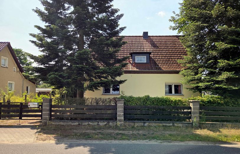 Zwei Wohnhäuser auf einem Grundstück - viel Platz für Familie, Vermietung oder eigenes Büro – Foto 1