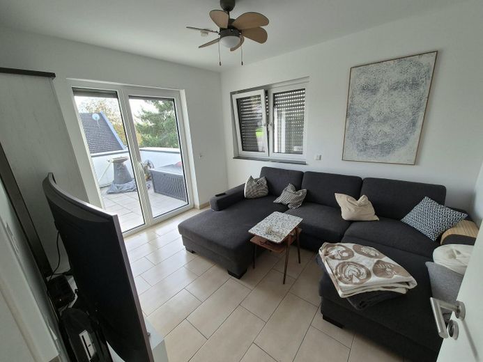 3-room penthouse apartment in Gießen Wieseck – Wohnzimmer