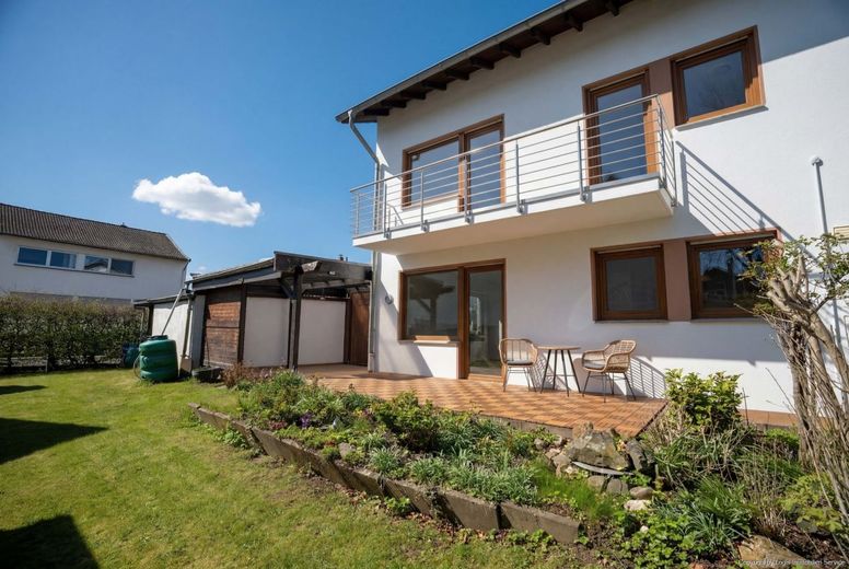 Viel Raum für Familie &amp; Ideen - Charmantes Haus mit Garten in Bonn-Niederholtorf – "Visionen" - morgen realisiert