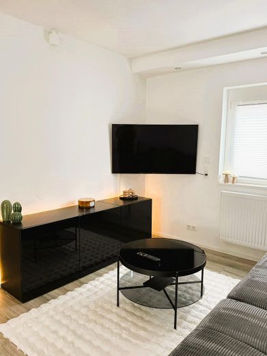 Appartamento ristrutturato di 4 locali al piano terra ad Alpirsbach dal 01.11., garage incluso – Foto 2