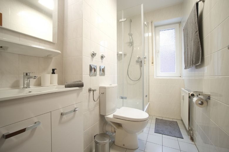 Neu renoviertes Apartment zum Wohlfühlen in der Bochumer City, mit Internetzugang, als Hotelalternative – f01652ed5a594f00b6952ed77566857cd05f7c98.jpg