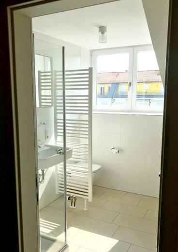 Dachgeschoss Juwel in Josephsburg – BadezimmerEingang