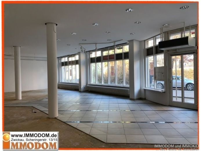 ¡Se vende superficie de consulta o local comercial sin barreras arquitectónicas en la planta baja! – Foto 1