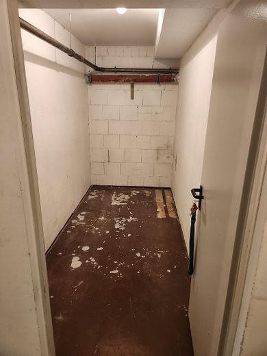Gemütliche Dachgeschosswohnung in Mühlhausen zur Vermietung – Keller