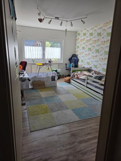 Tanto spazio, tante possibilità: casa plurifamiliare con ampio terreno! – EG Zimmer 1