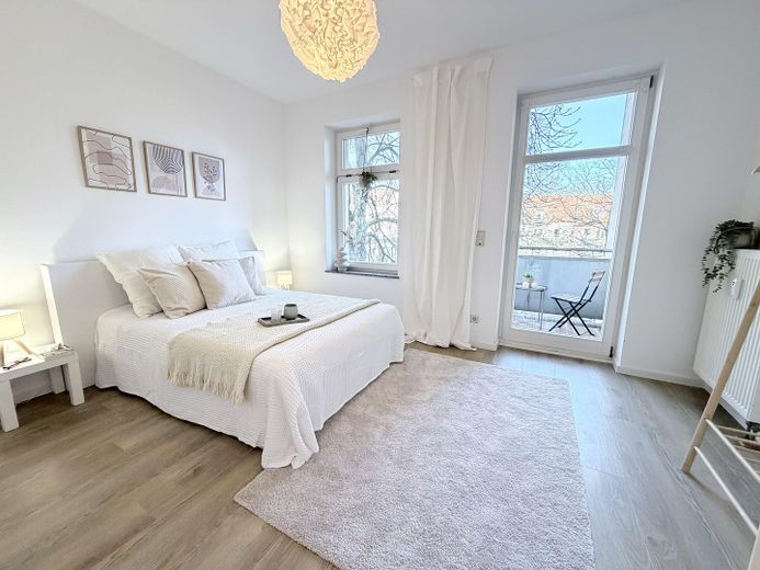 Schlafzimmer mit Balkon