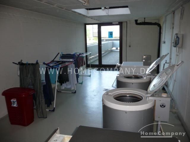 3 Zi. Whg, saniert, möbliert,  Großes Wohn/Esszimmer (60 qm),  2 Balkone PKW Stellplatz vorhanden. – 485cbba11e8ca799e828b63820e2e1173d932c84.jpg