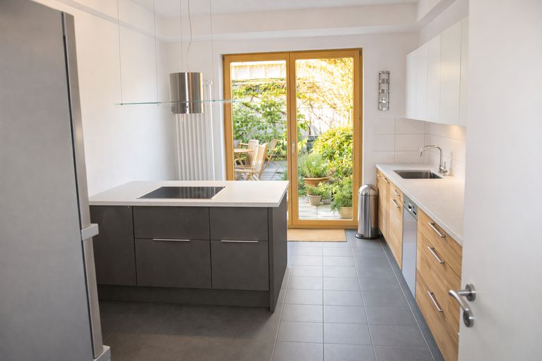 barrierefreie Wohnung mit eigenem Garten von privat, Preis VB – Küche