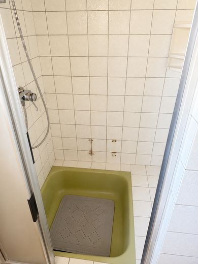 लेवरकुज़ेन श्टाइनबुशेल में सुव्यवस्थित अंतिम पंक्ति वाला घर – Dusche
