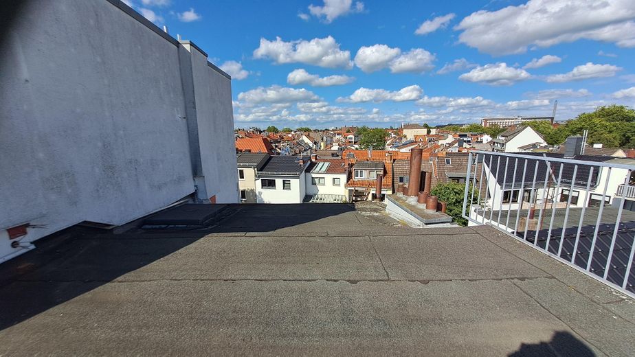 Residential and commercial building Vor dem Steintor from private owner – 3. Etage Dach