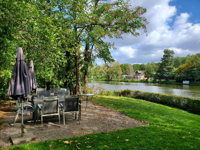 Apartamento amueblado con terraza soleada cerca del Havel, sin comisión – Sitzplatz an der Havel