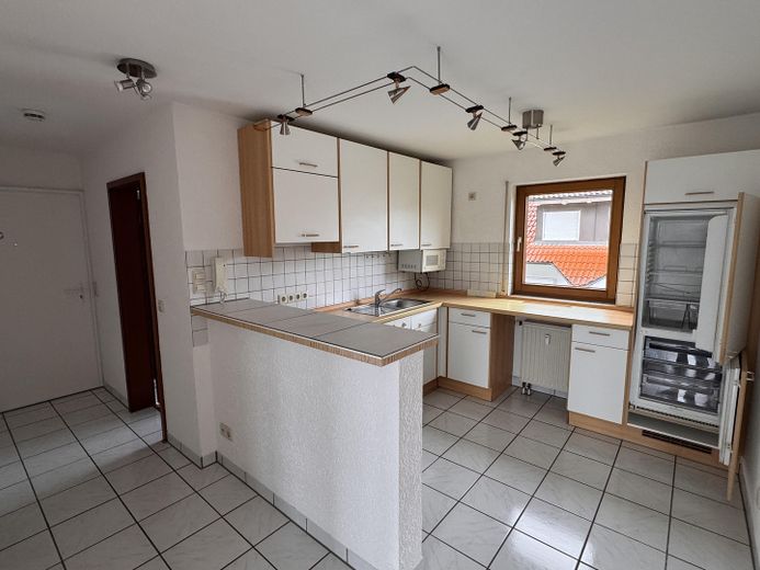 Einziehen & Wohlfühlen: Lichtdurchflutete 2-Zi-Wohnung in Maichingen – offene Küche