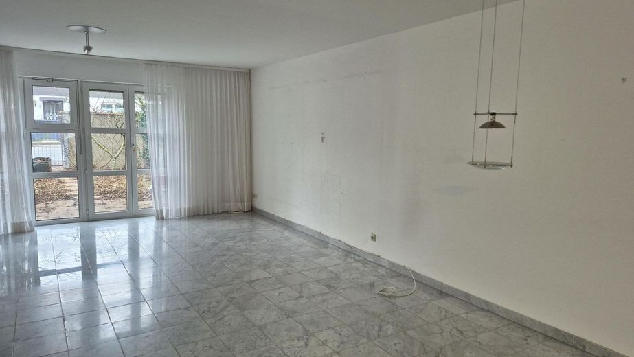 Neuer Preis ! RMH mit Garage, 2 Balkonen, Garten und Terrasse – Wohnen EG