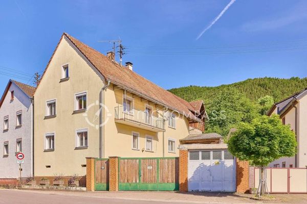 Solides Raumwunder mit Charakter: Perfekte Substanz für Ihre Modernisierungsideen