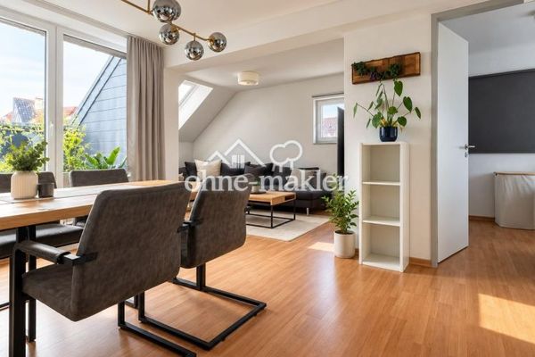 Bellissimo appartamento mansardato di 3 locali con balcone esposto a sud nella Südstadt – Cercasi subentrante dal 01.12.