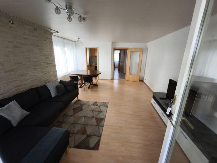 Gemütliche 3,5 Zimmerwohnung – Wohnzimmer