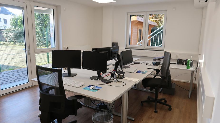 Moderne Co-Working Arbeitsplätze | Hürth-Gleuel nahe Autobahnkreuz Köln – Büro