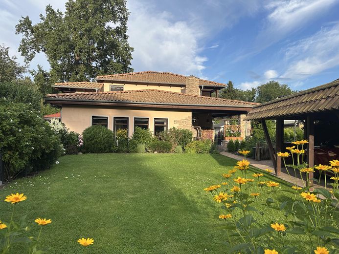 Wohnen wie im Urlaub: Mediterraner Bungalow in Blankenfelde-Mahlow – Hausansicht