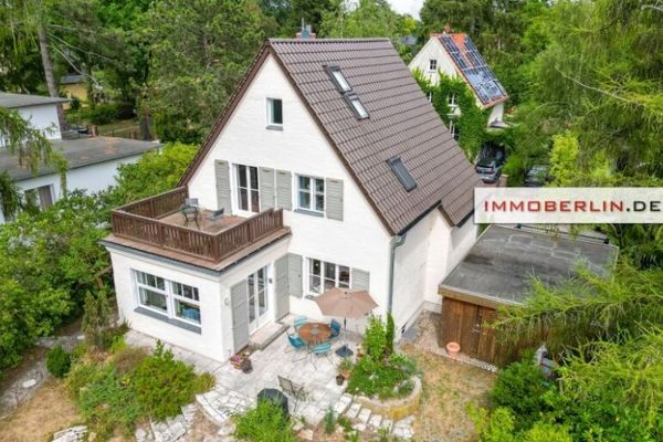 IMMOBERLIN.DE - Toplage! Liebenswürdiges Einfamilienhaus mit idyllischem Südwestgarten
