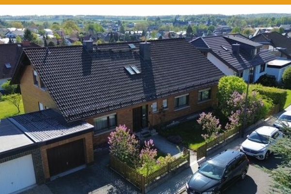 PLATZ UND RUHE FÜR IHRE GROSSE FAMILIE!
KEINE KÄUFERPROVISION!