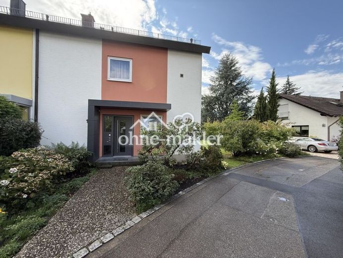 Provisionsfreies Dreifamilienhaus mit attraktiven Extras – Foto 1