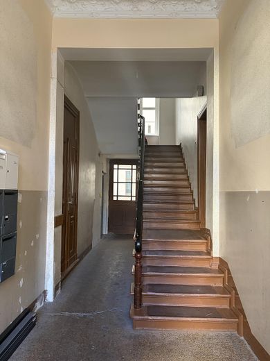 Balıksırtı parke zeminli, Berlin-Wilmersdorf’ta süreli kiralık, mobilyalı 3 odalı eski bina dairesi, 80m2 – Eingangsbereich