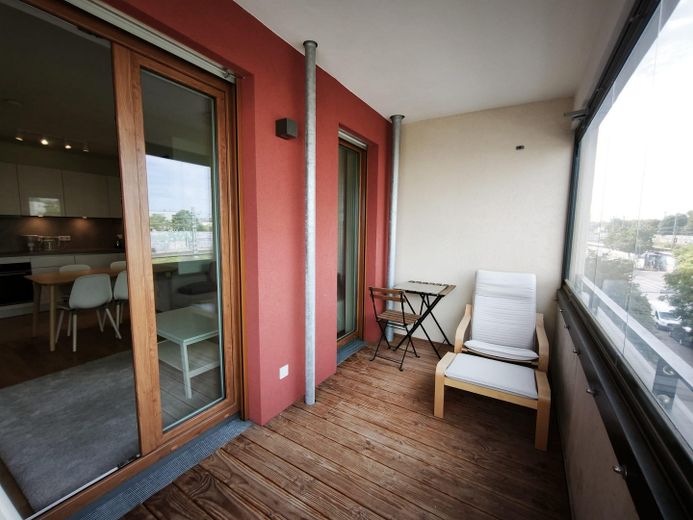 Droomachtig 2-kamerappartement op perfecte locatie voor de beurs: eersteklas verbindingen in het hart van Frankfurt – Foto 12