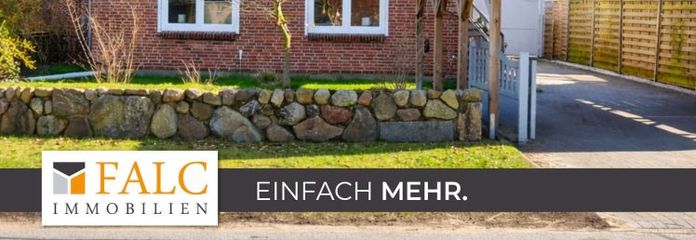 Einfamilienhaus mit großem Grundstück und Nebengebäuden in Weddingstedt