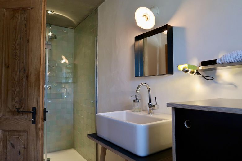 Besonderes Haus mit zeitloser Architektur & ELW am Simssee – Foto 34